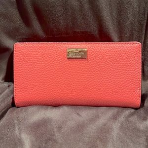New without tags Kate Spade pink wallet